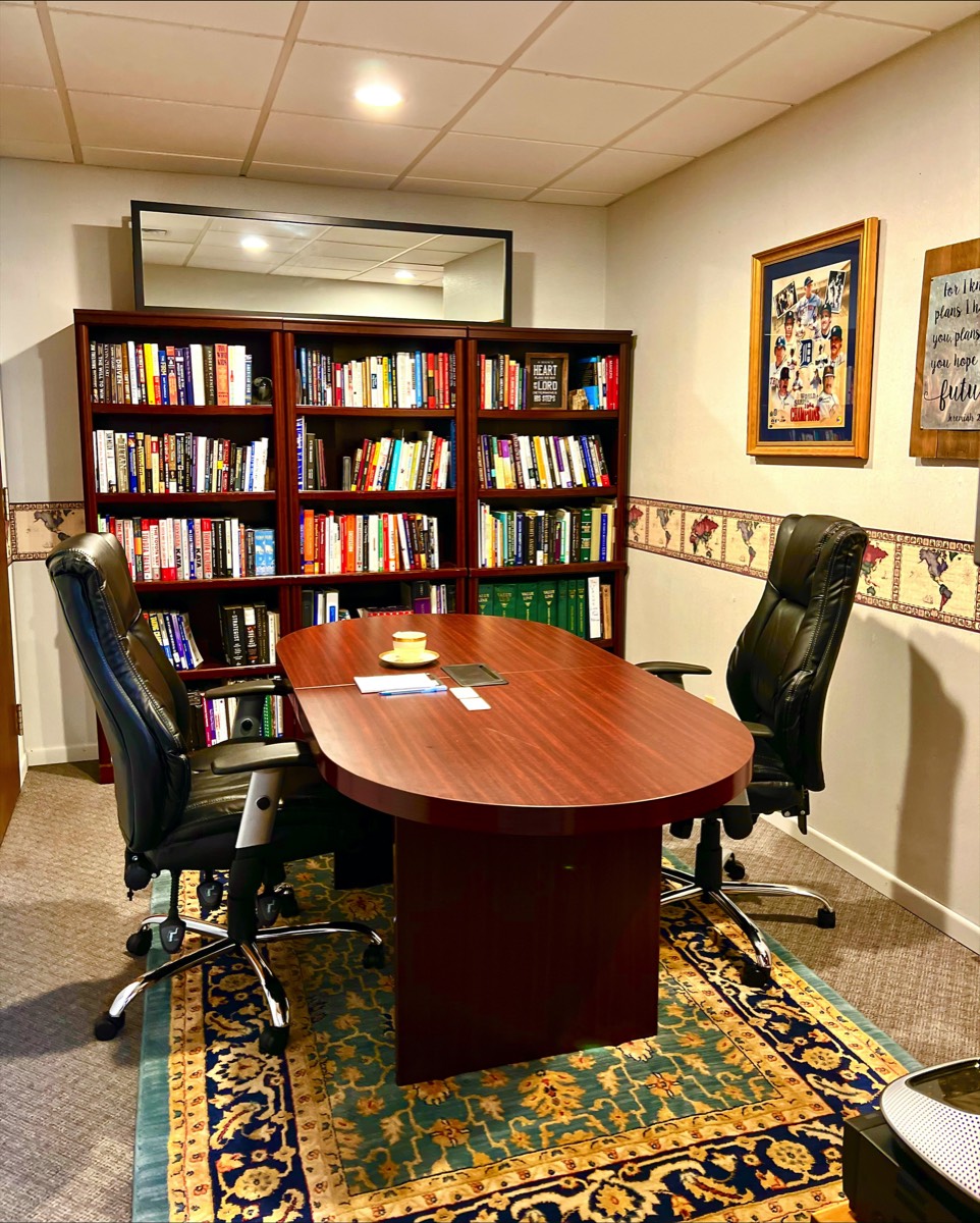 the offices of truck and bus executive search